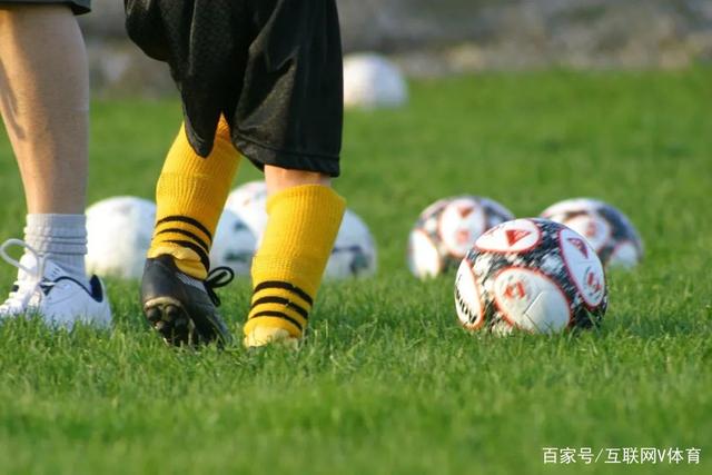 老鹰小胜篮网 科比和钱尼各有佳绩